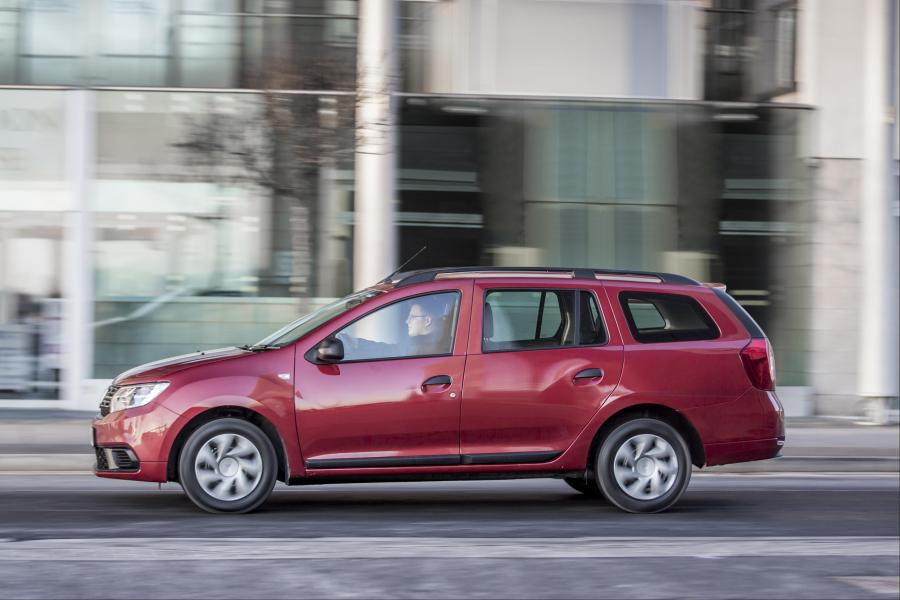  Dacia Logan MCV 2017 года  (UK) (фото 24 из 30)